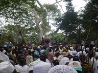 Crowd around the gate to the shrine