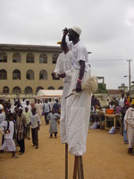 Stiltwalkers at the palace